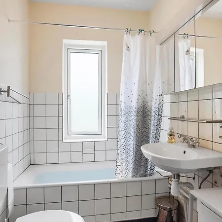 Prázdninový dům 3 Bedroom Lovely In *